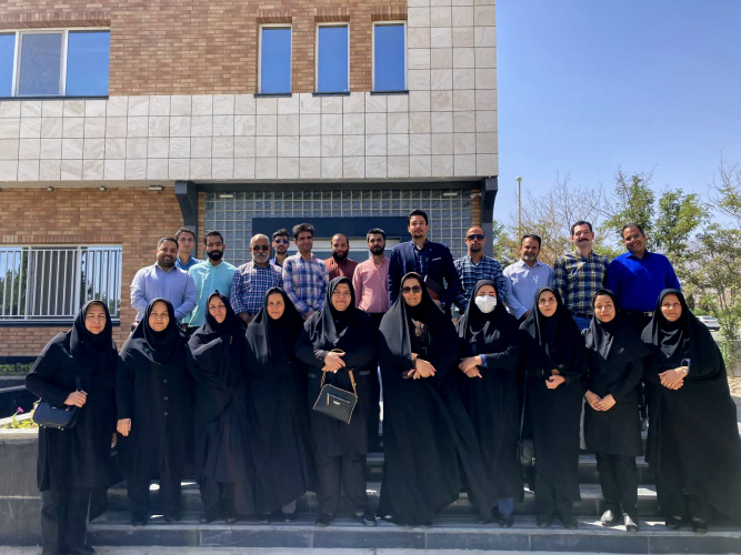 نشست صمیمانه مدیریت دانشجویی با سرپرستان سراهای دانشجویی به مناسبت آغاز سال تحصیلی ۱۴۰۵-۱۴۰۴